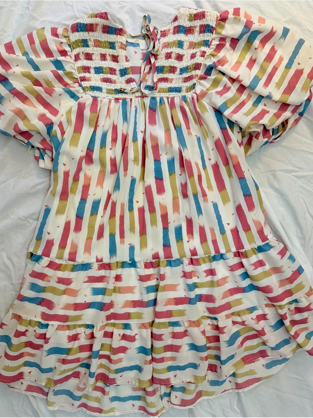 entro Multicolor Brushstroke Smocked Mini Dress